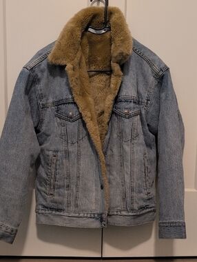 Levis Fur lined Jean Jacket